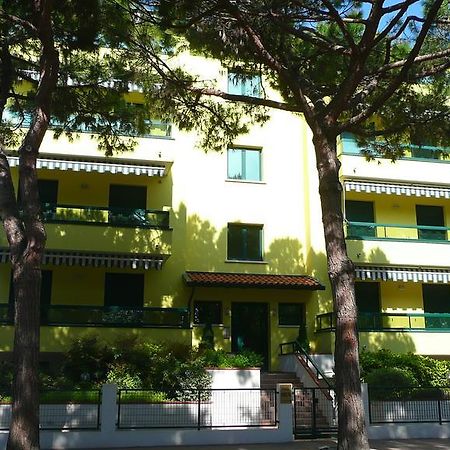 Residence Pineta - Agenzia Cocal カオルレ エクステリア 写真