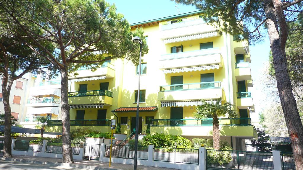 Residence Pineta - Agenzia Cocal カオルレ エクステリア 写真